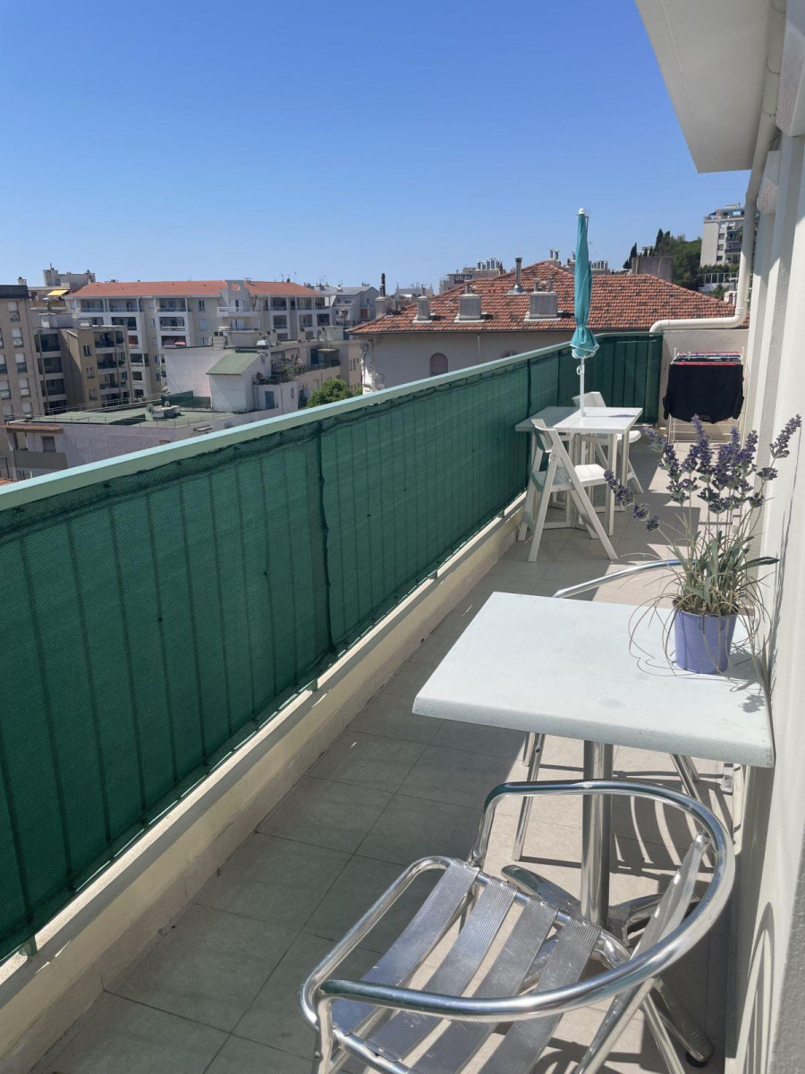 
                                                Colocation
                                                 Chambre meublée à 2 pas de la plage