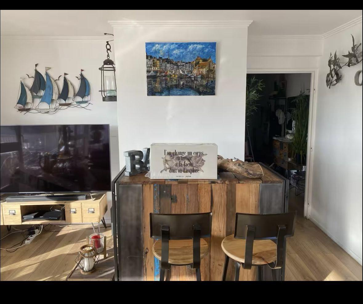 
                                                Colocation
                                                 Chambre Meublée à 5 min de La Défense