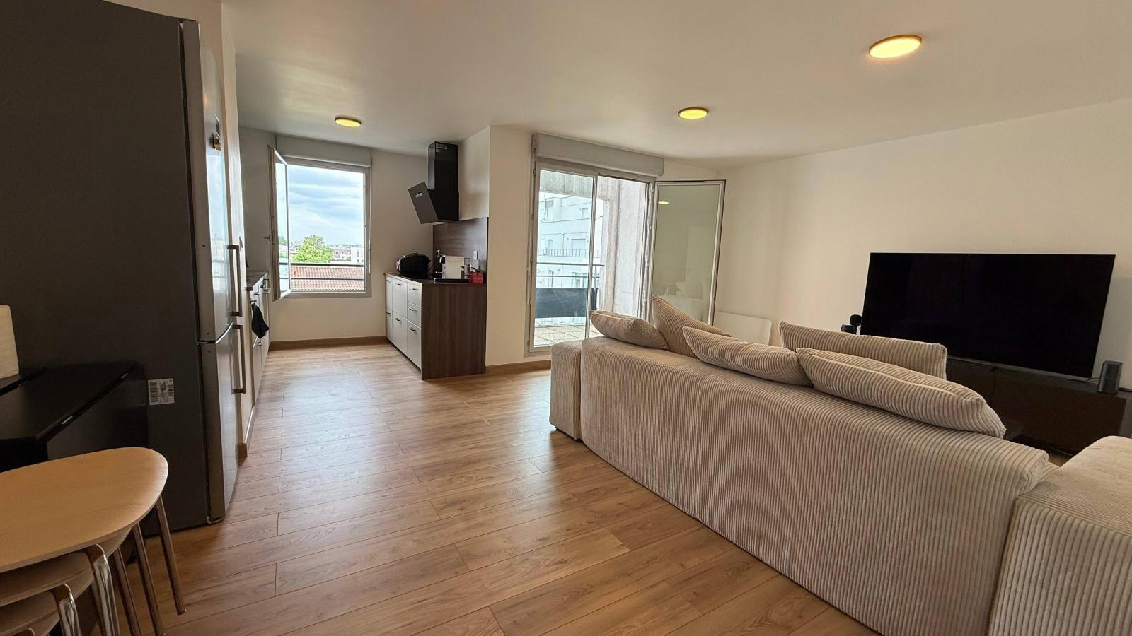 
                                                Colocation
                                                 Chambre meublée à louer
