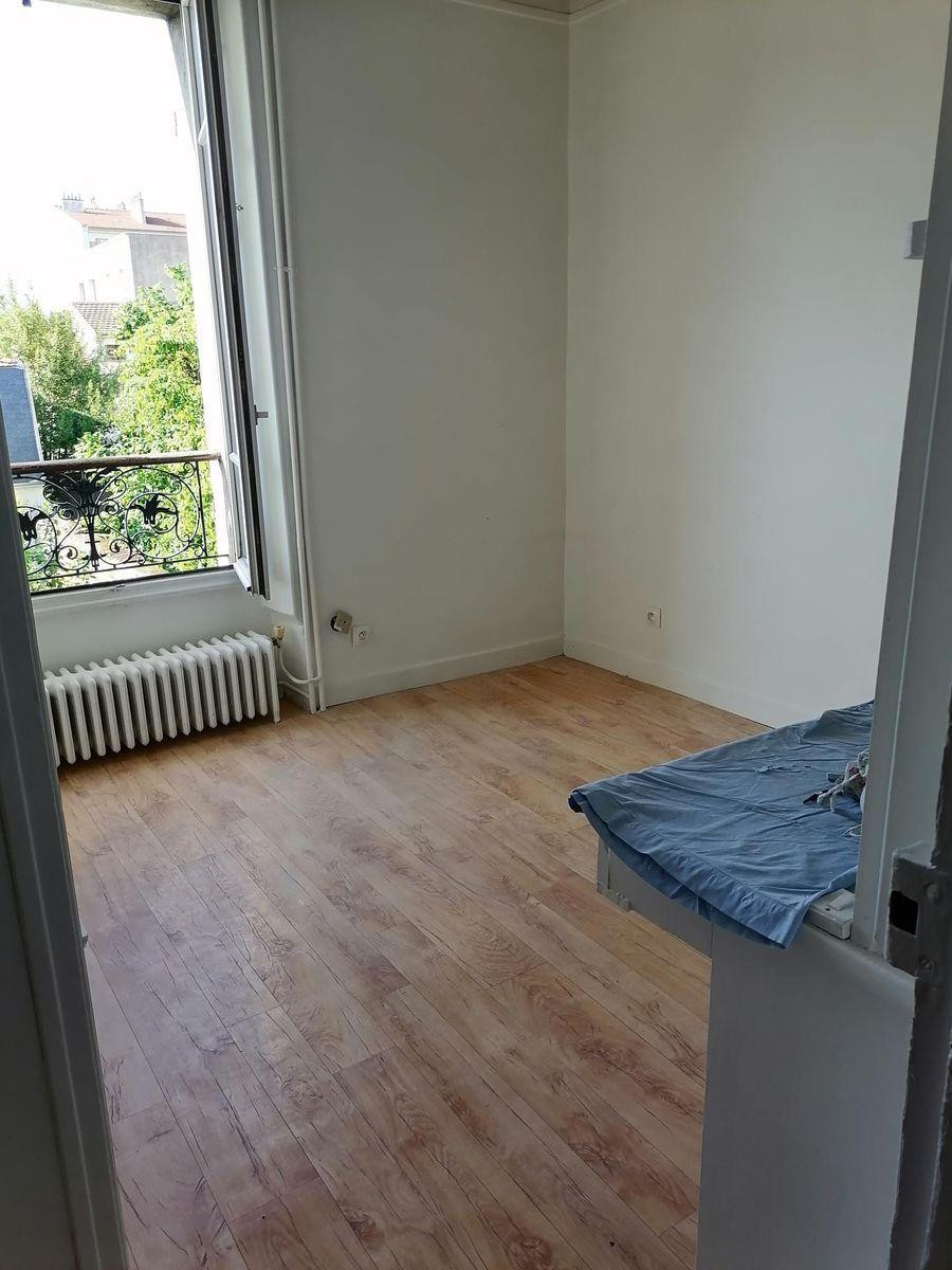 
                                                Colocation
                                                 CHAMBRE meublée à LOUER dans un 5 Pieces