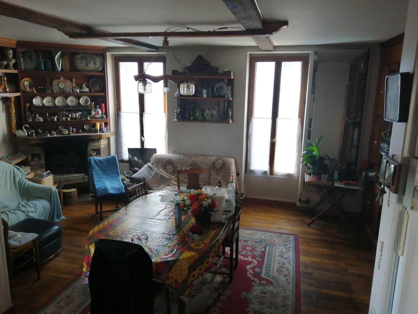 
                                                Colocation
                                                 CHAMBRE meublée à LOUER dans un 5 Pieces