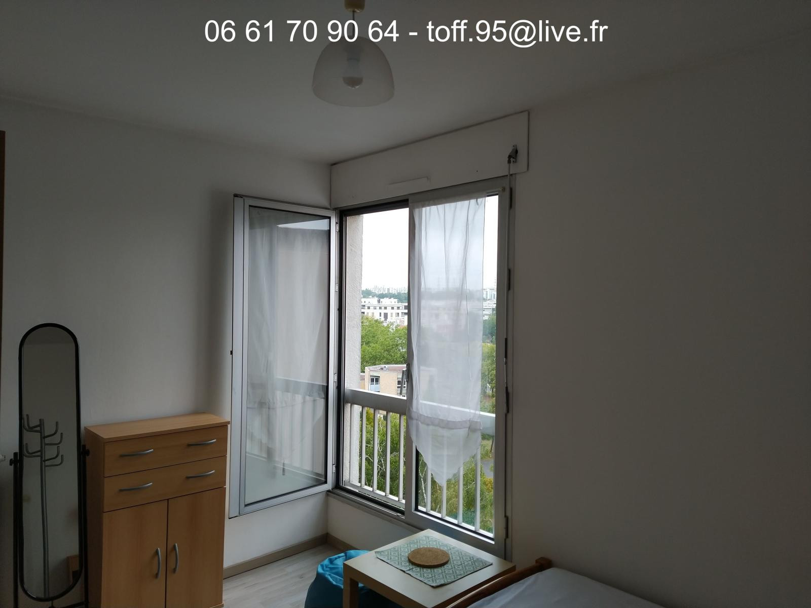 
                                                Colocation
                                                 Chambre meublée appart Chemin Dupuis Cergy Préf
