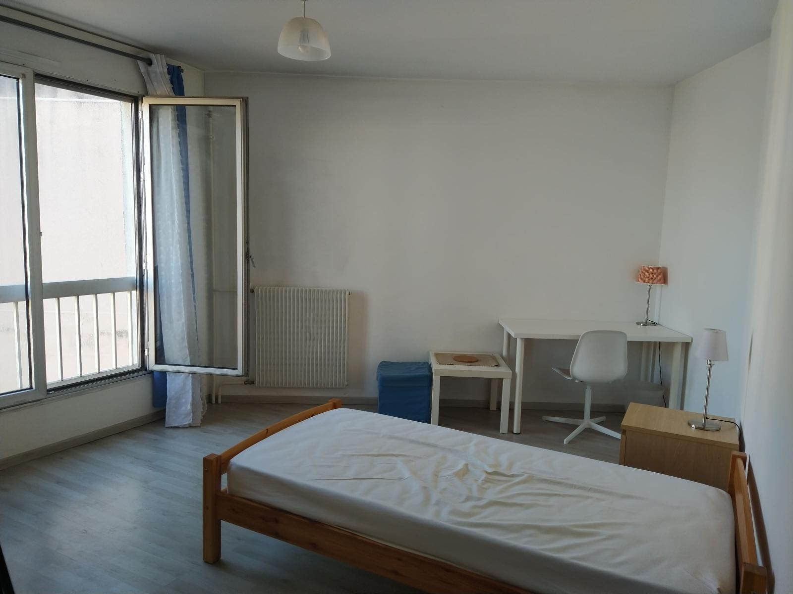 
                                                Colocation
                                                 Chambre meublée appart Chemin Dupuis Cergy Préf