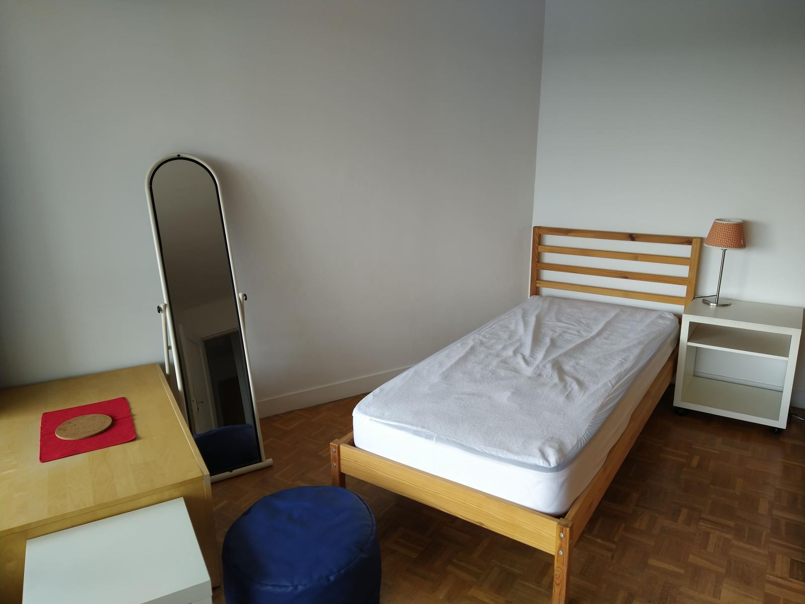 
                                                Colocation
                                                 Chambre meublée appart Chemin Dupuis Cergy Préf
