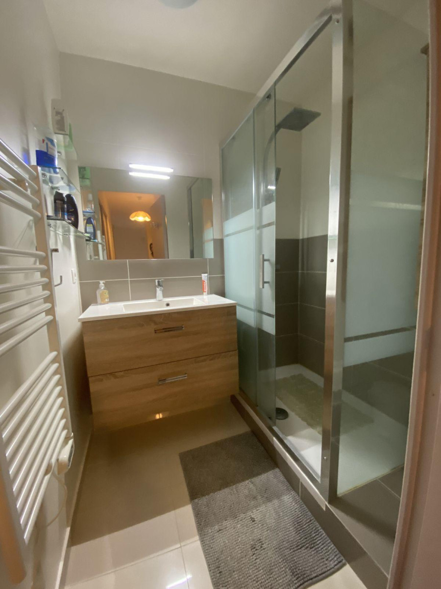 
                                                Colocation
                                                 Chambre meublée avec balcon Cergy le Haut