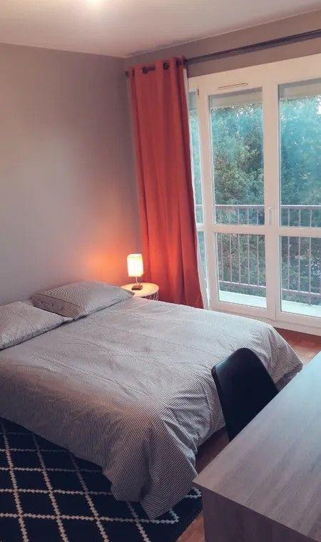 
                                                Colocation
                                                 Chambre meublée avec balcon dans colocation 64m²