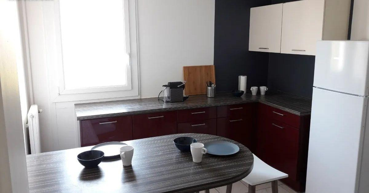 
                                                Colocation
                                                 Chambre meublée avec balcon dans colocation 64m²