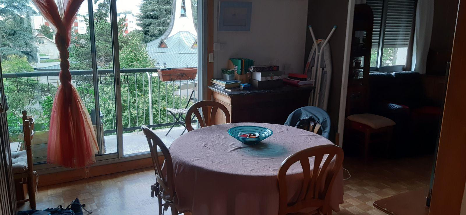 
                                                Colocation
                                                 Chambre meublée chez Franck