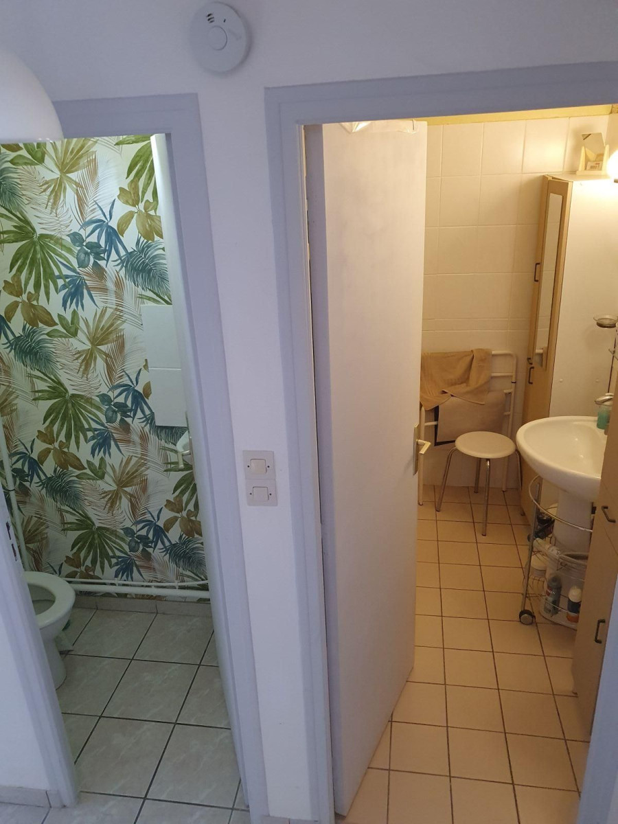 
                                                Colocation
                                                 Chambre meublée chez l habitant