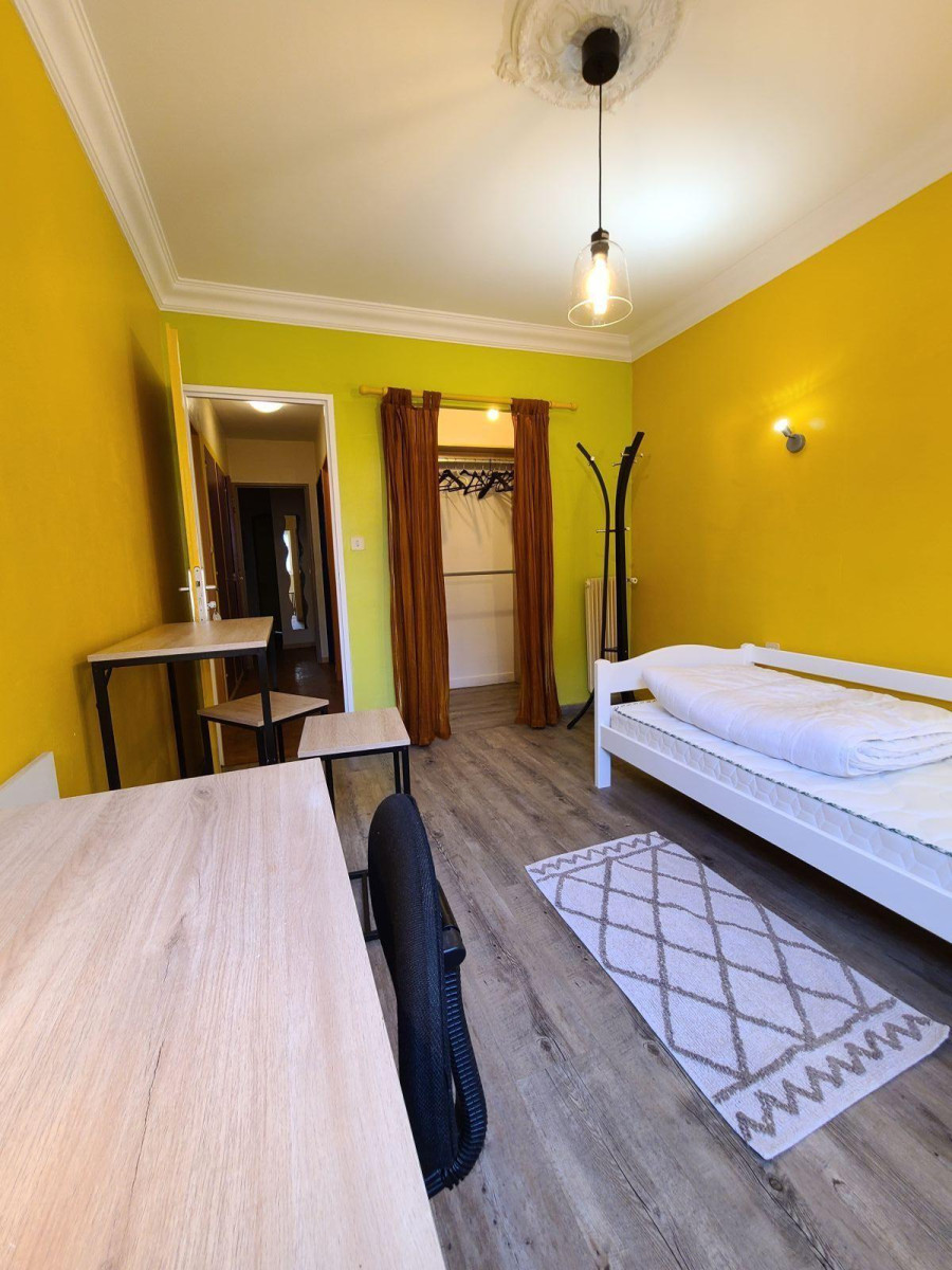 
                                                Colocation
                                                 Chambre meublée dans colocation