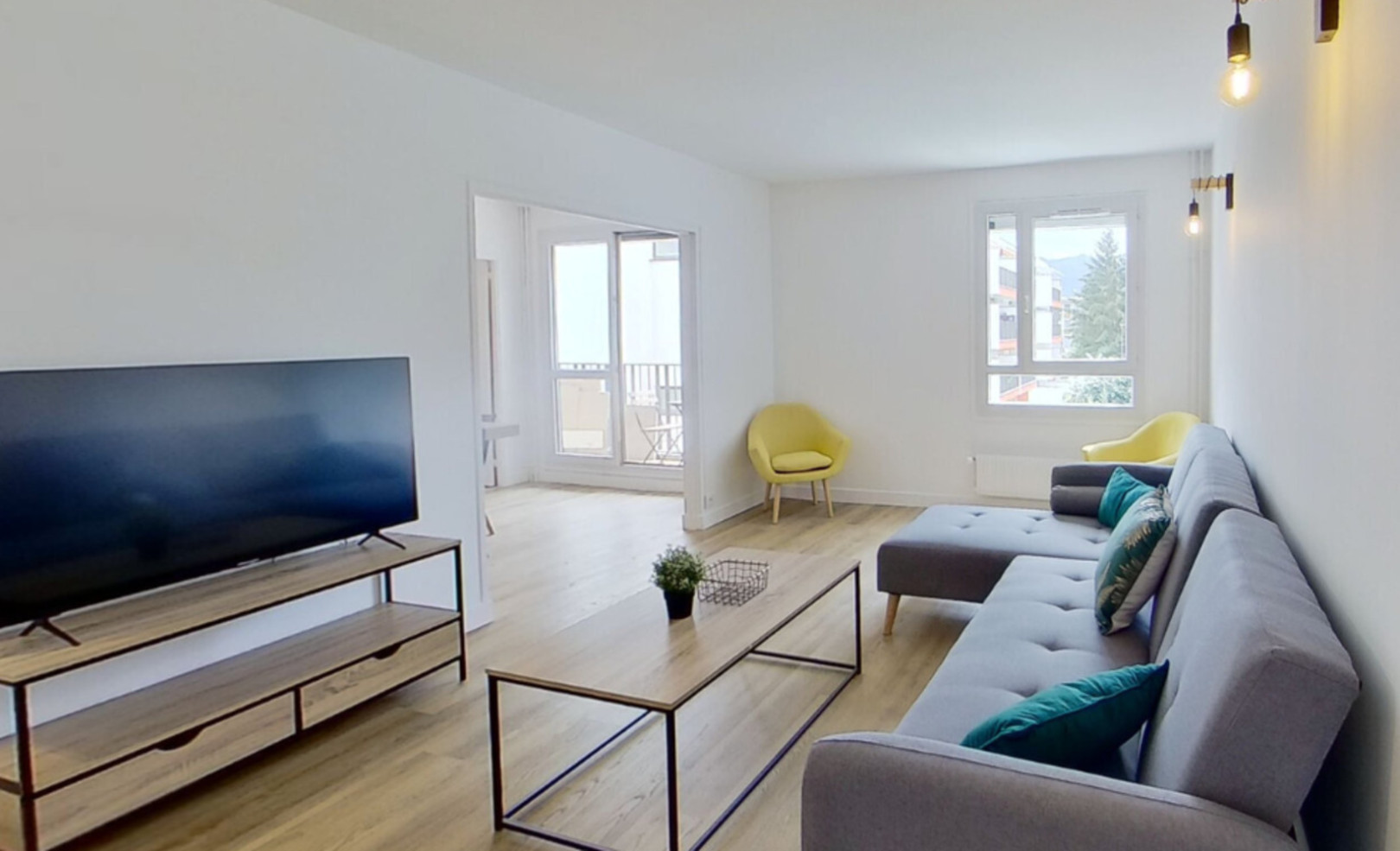 
                                                Colocation
                                                 Chambre meublée dans colocation conviviale