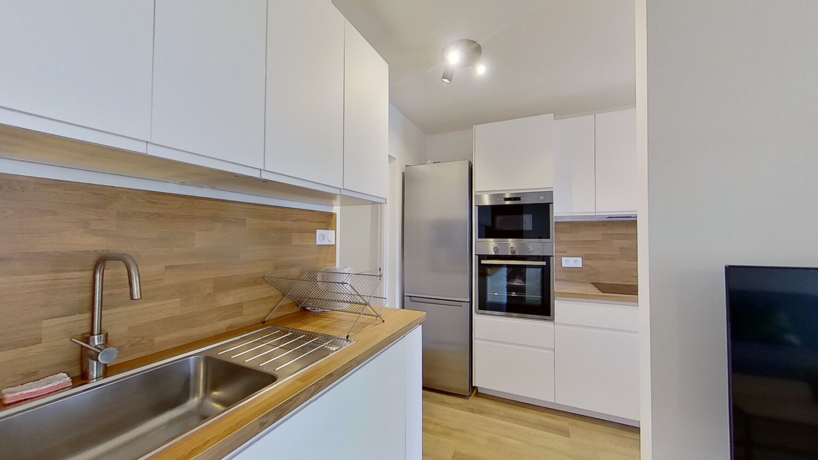 
                                                Colocation
                                                 Chambre meublée dans colocation conviviale