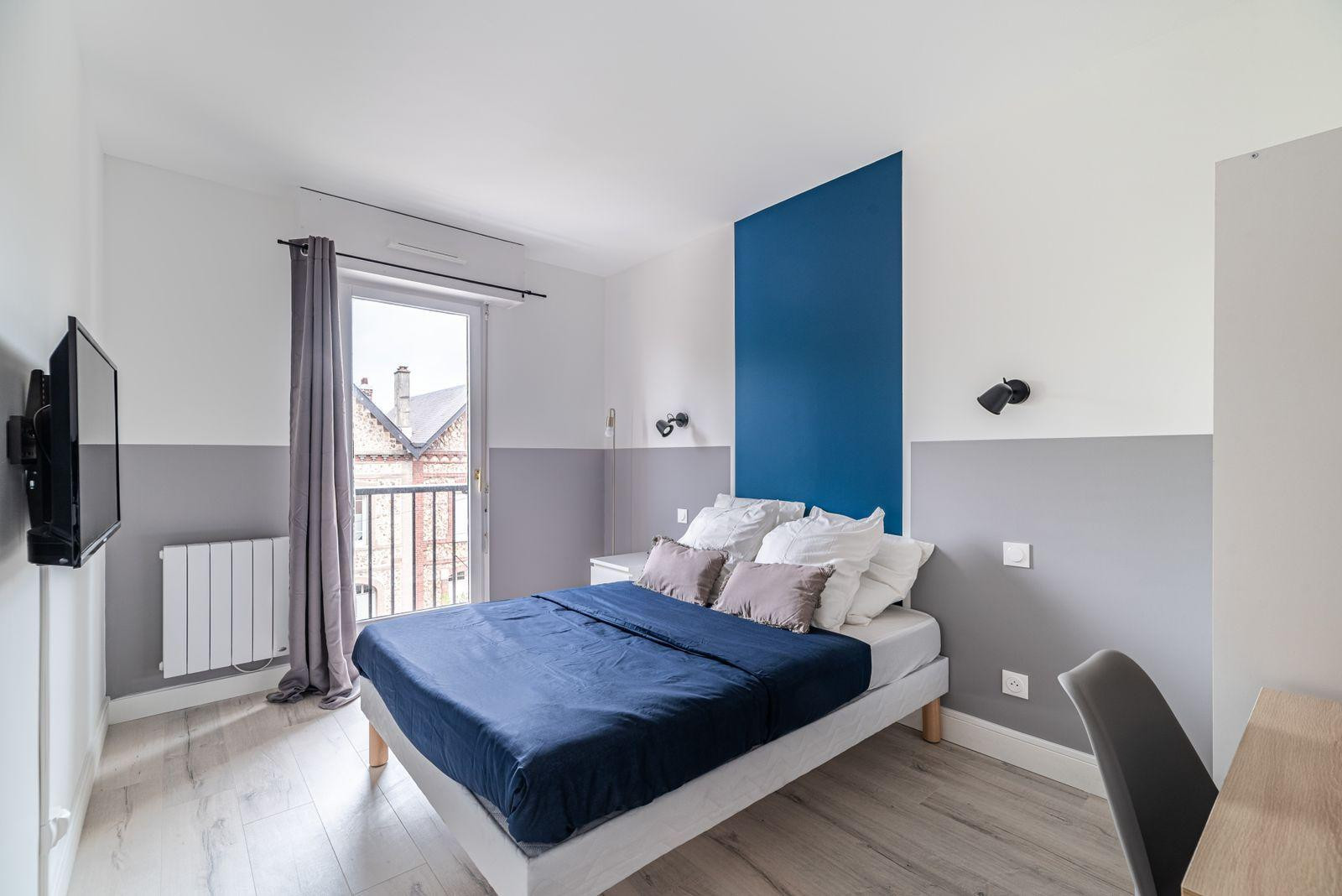 
                                                Colocation
                                                 Chambre meublée dans colocation refaite à neuf