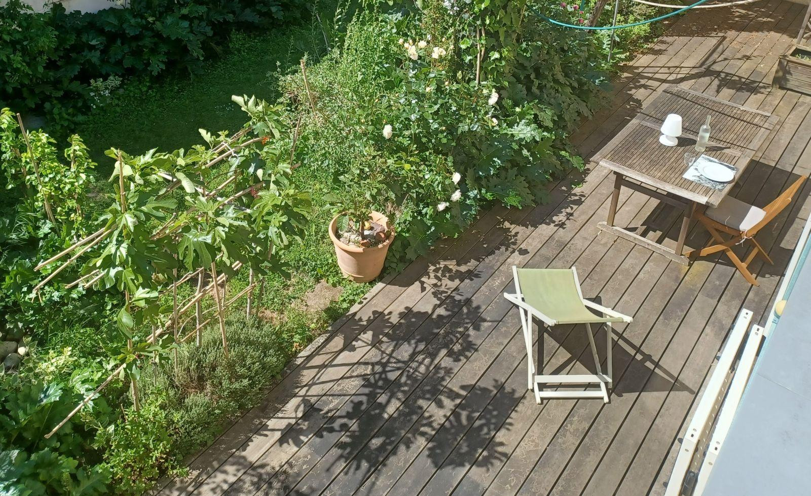 
                                                Colocation
                                                 Chambre meublée dans grande maison calme et jardin