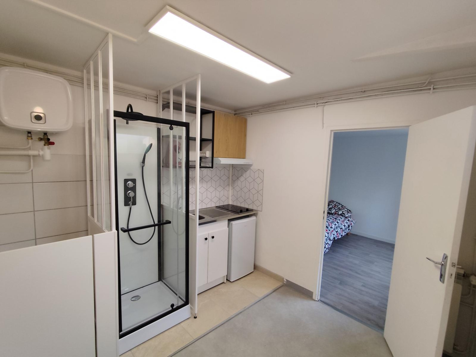 
                                                Colocation
                                                 Chambre meublée dans maison avec accès indépendant