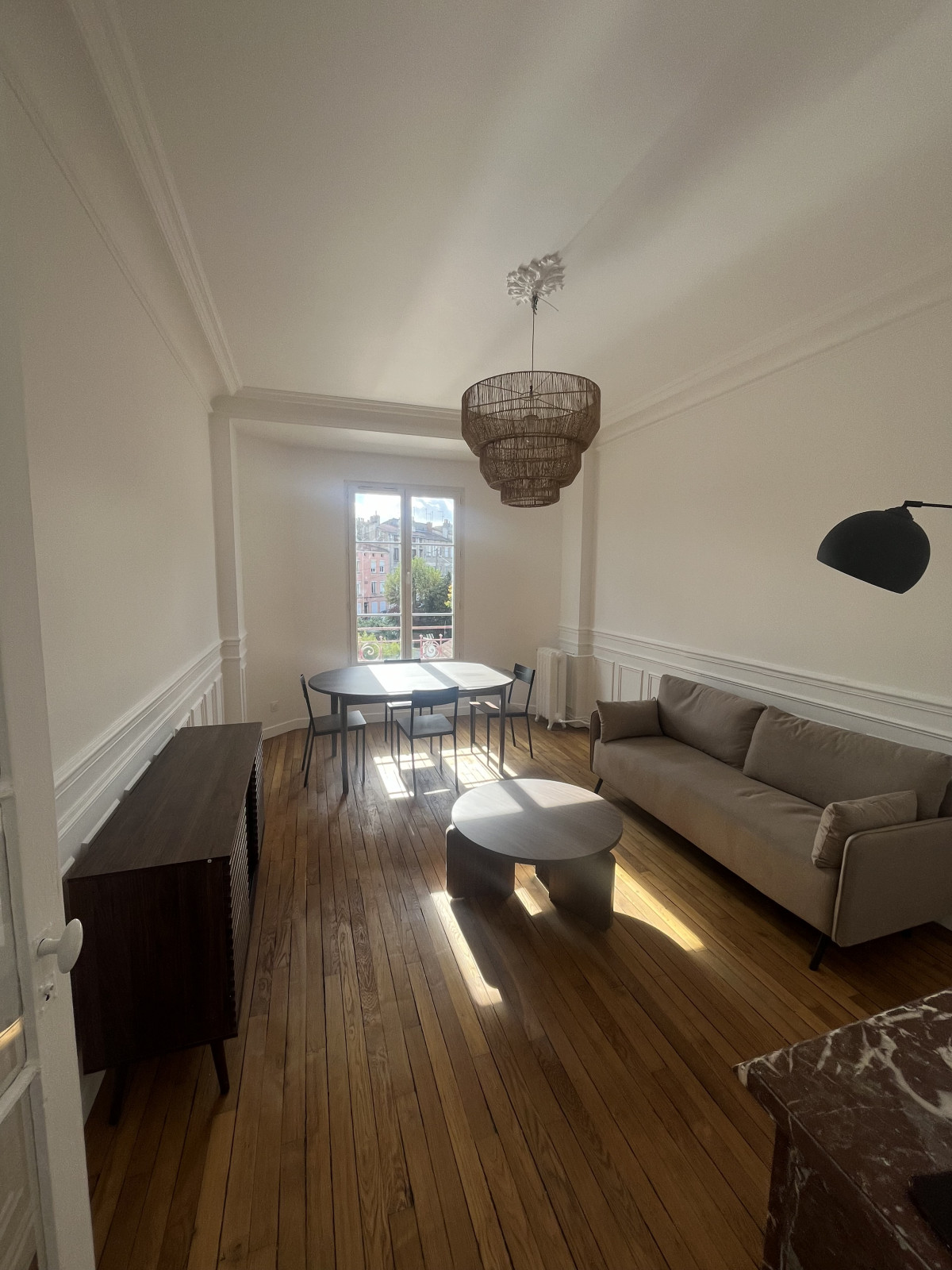 
                                                Location
                                                 Chambre meublée dans  T4 82m² à Saint-Étienne