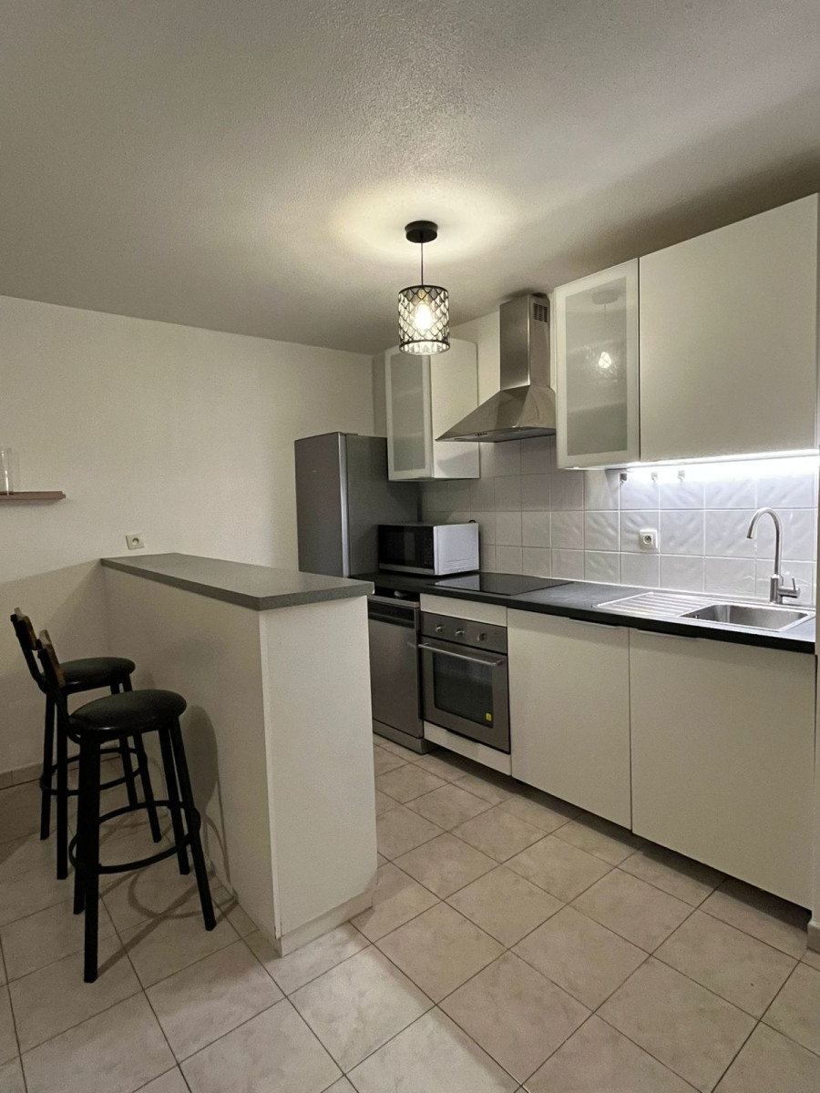 
                                                Colocation
                                                 Chambre meublée dans une colocation aux Argoulets