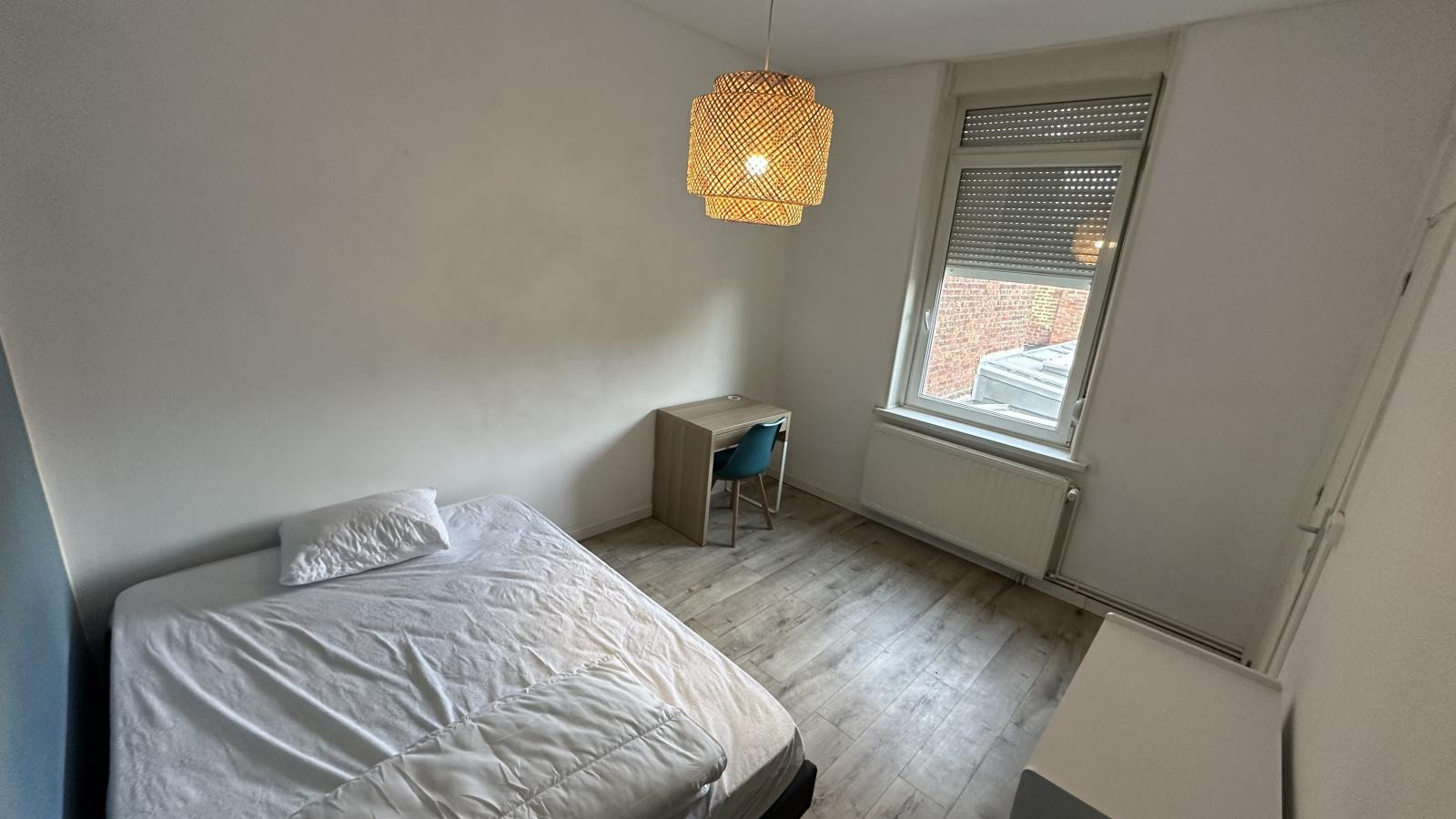 
                                                Colocation
                                                 Chambre meublée  de 11 m2 à louer