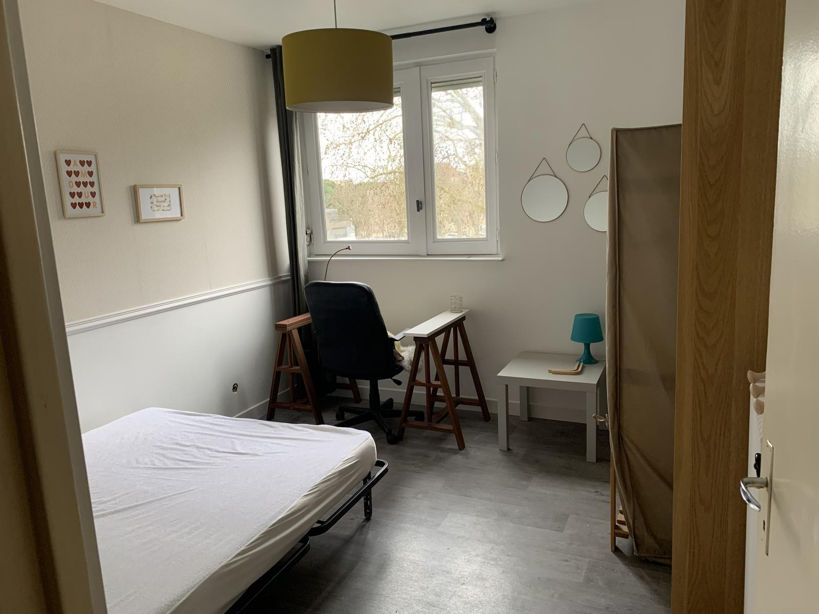 
                                                Colocation
                                                 Chambre meublée en colocation à Rennes Clemenceau.