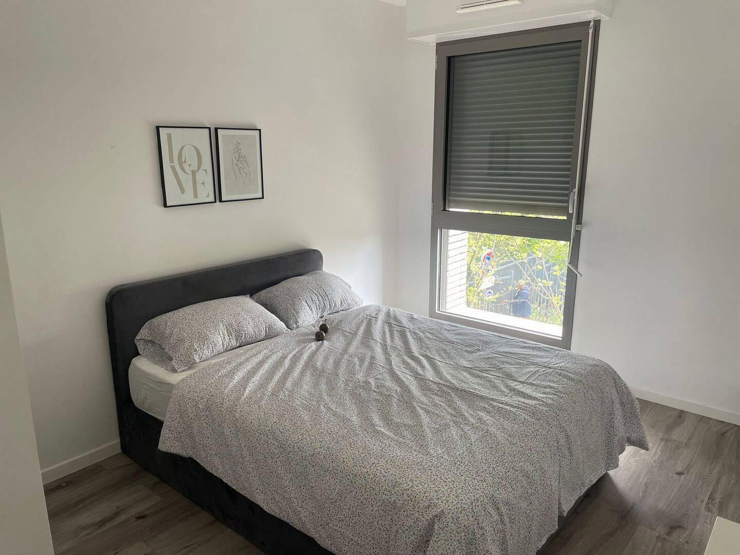 
                                                Colocation
                                                 Chambre meublée en colocation calme 81m²