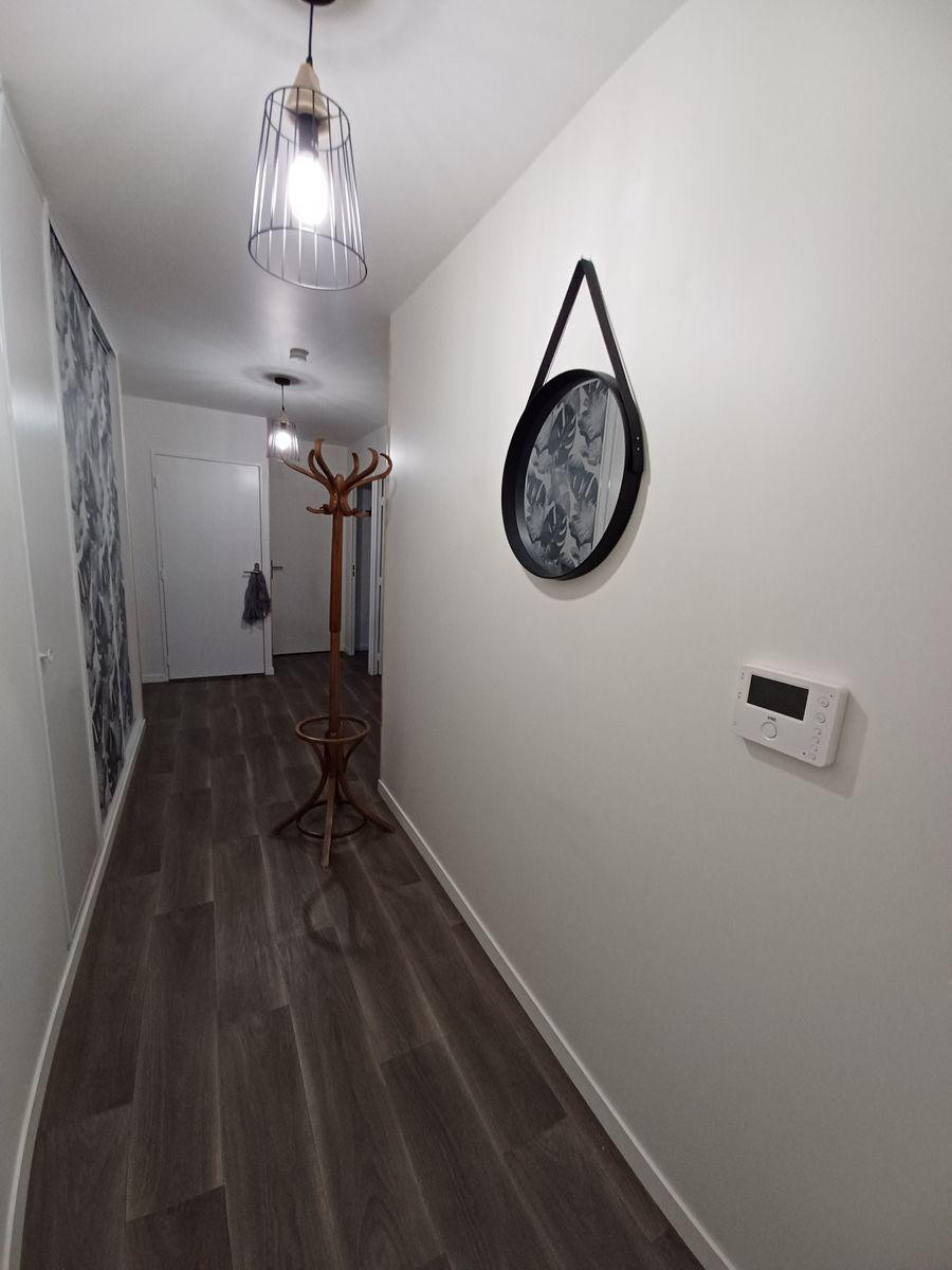 
                                                Colocation
                                                 Chambre meublée en colocation conviviale