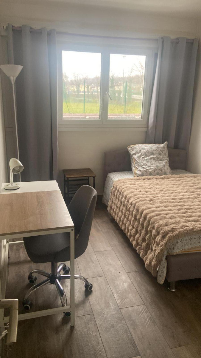 
                                                Location
                                                 👉 Chambre meublée  en colocation – Gagny (93)