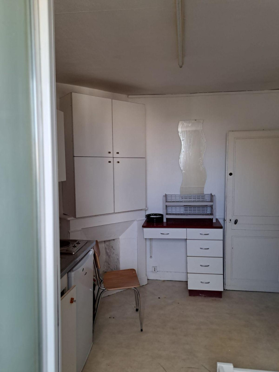 
                                                Colocation
                                                 Chambre meublée toute équipée