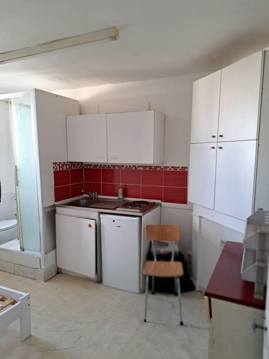 
                                                Colocation
                                                 Chambre meublée toute équipée