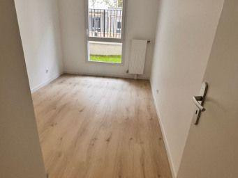 
                                                Location
                                                 Chambre pour 2 personnes dans coloc 61m²