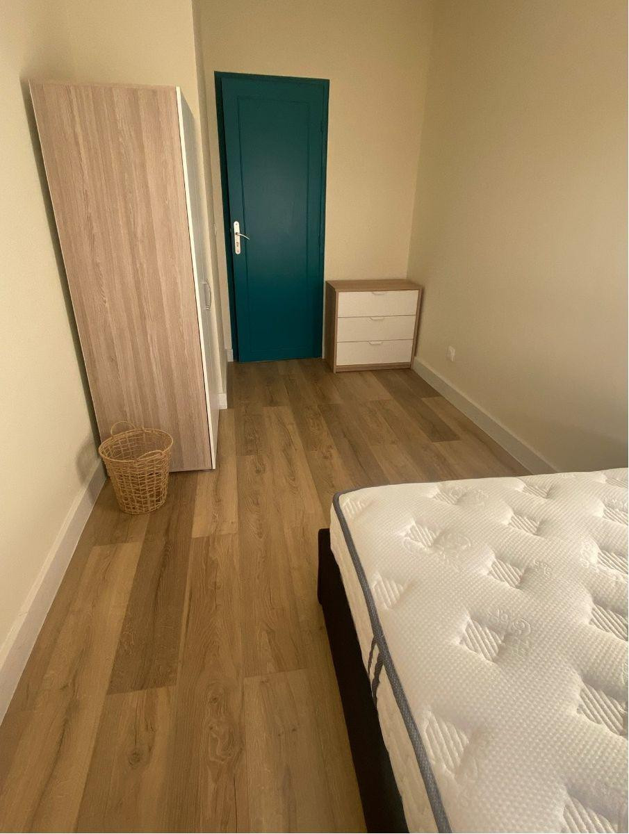 
                                                Location
                                                 Chambre privée 11m² meublée, colocation à Melun