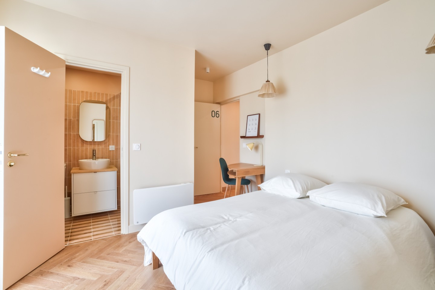 
                                                Colocation
                                                 Chambre privée avec sdb - Issy-Les-Moulineaux