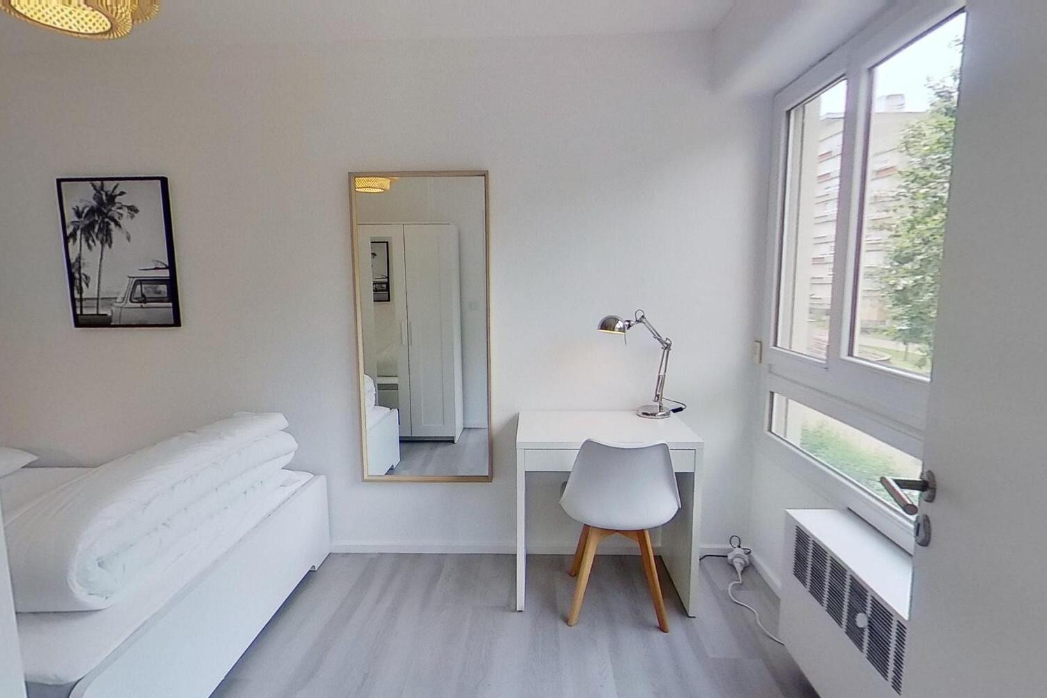 
                                                Colocation
                                                 Chambre privée en colocation