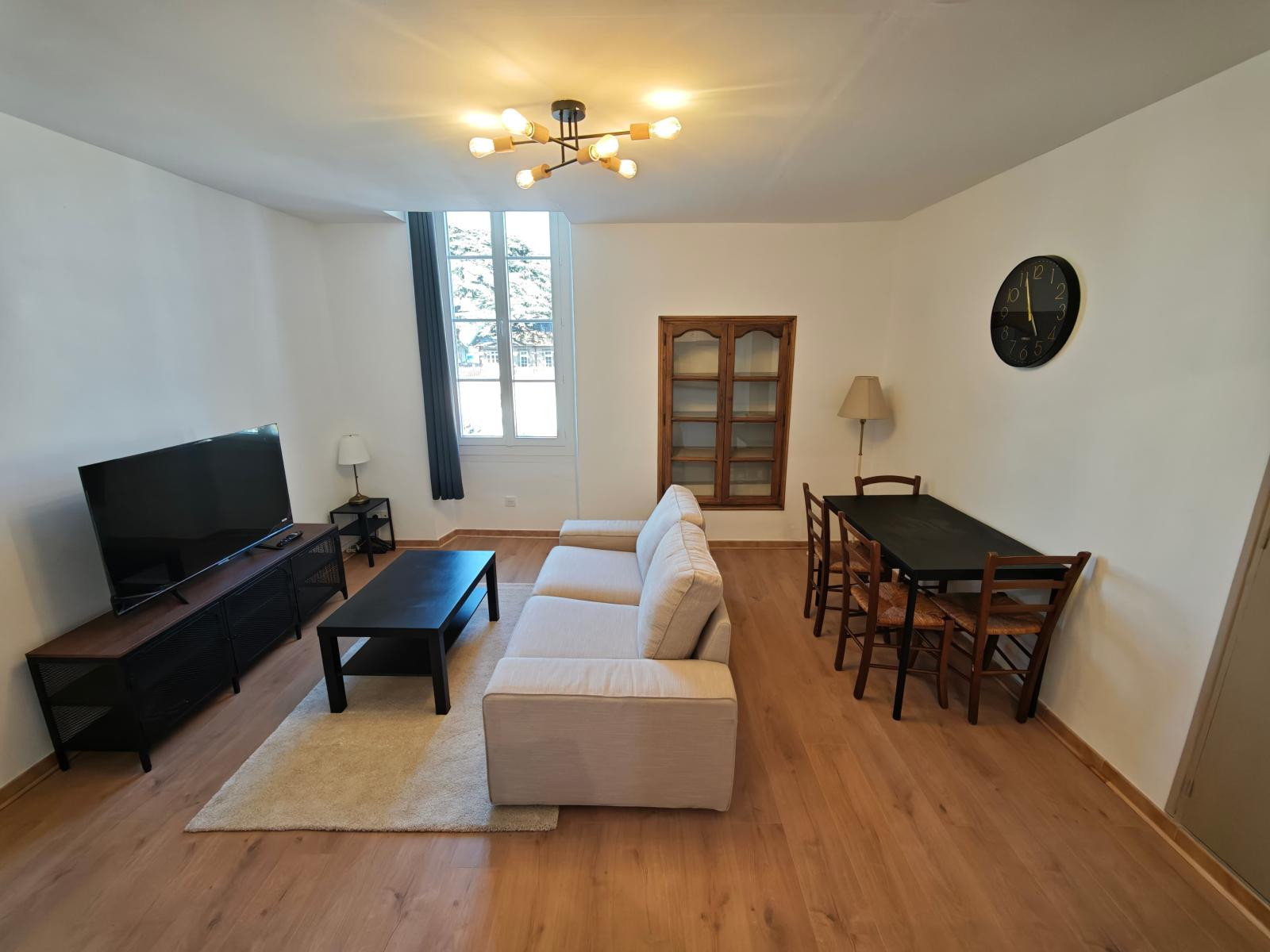 
                                                Colocation
                                                 Chambre privée en colocation - Carpentras