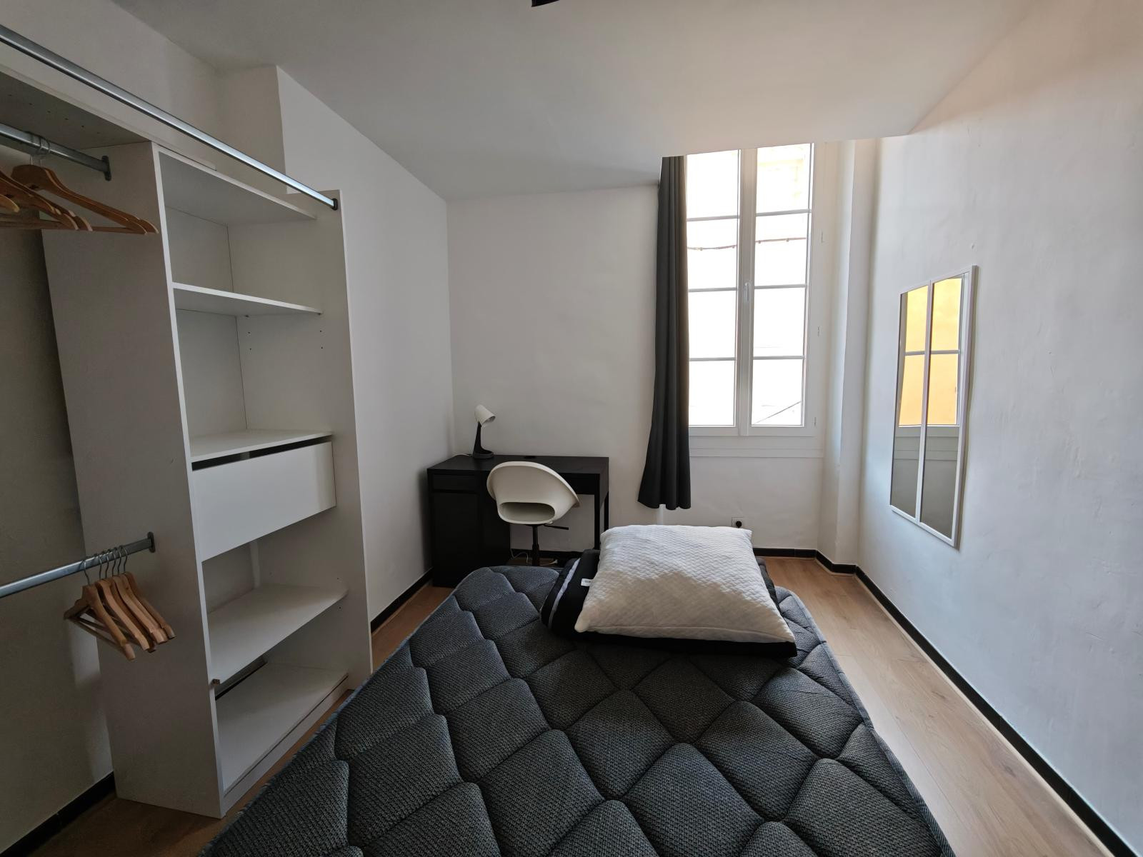 
                                                Colocation
                                                 Chambre privée en colocation - Carpentras