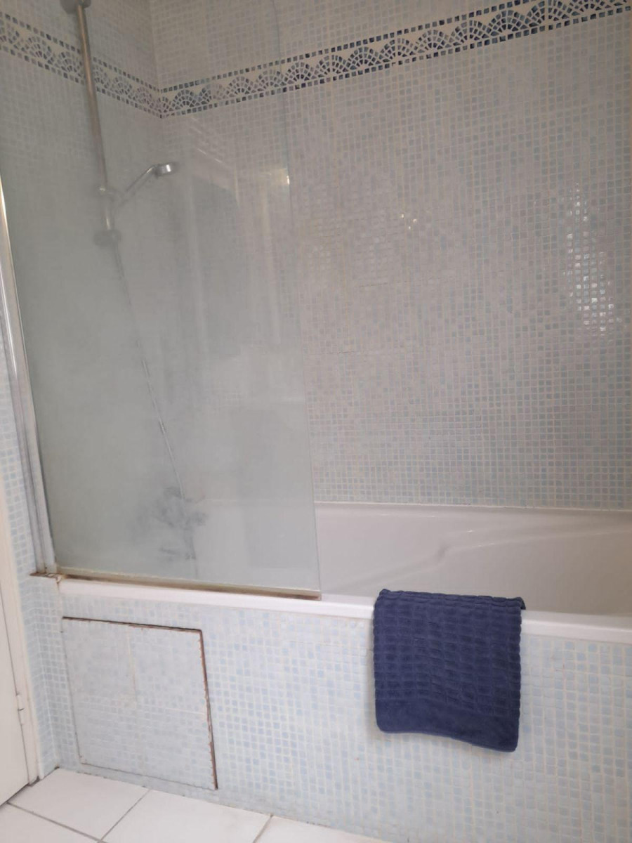 
                                                Colocation
                                                 Chambre + sdb dans maison familiale proche Paris