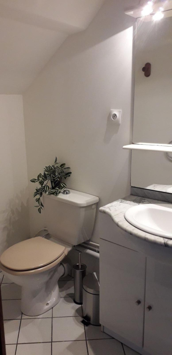 
                                                Colocation
                                                 Chambre SdB et WC privés, tout confort Lesquin