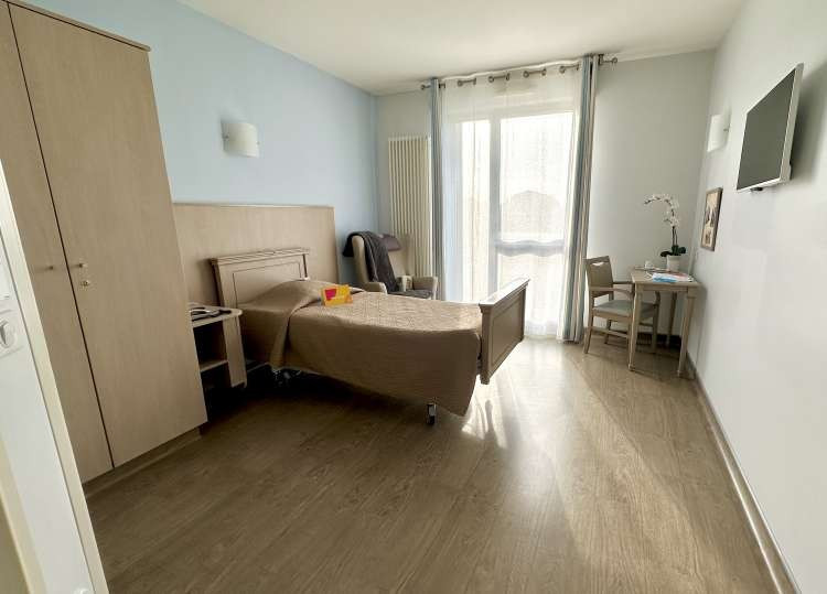 
                                                Vente
                                                 Chambre simple Lmnp renta. 7.80 %