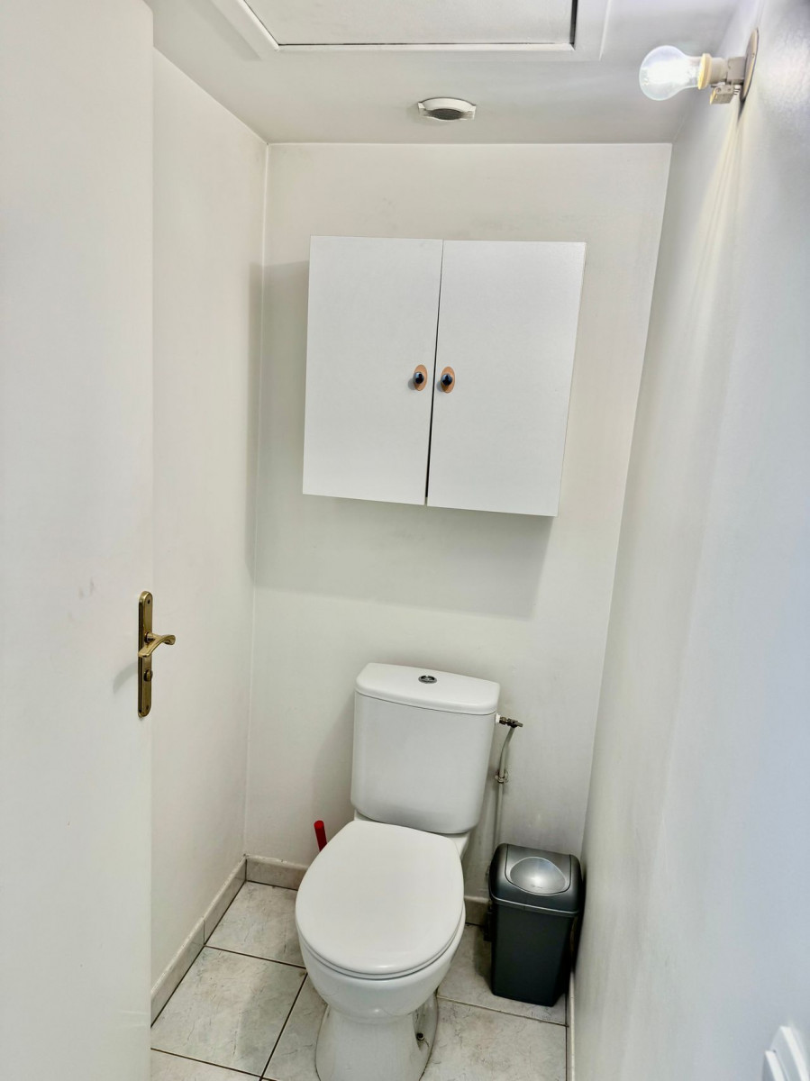
                                                Location
                                                 Chambre Spacieuse à Louer dans une Grande Maison (loyer tout inclus)