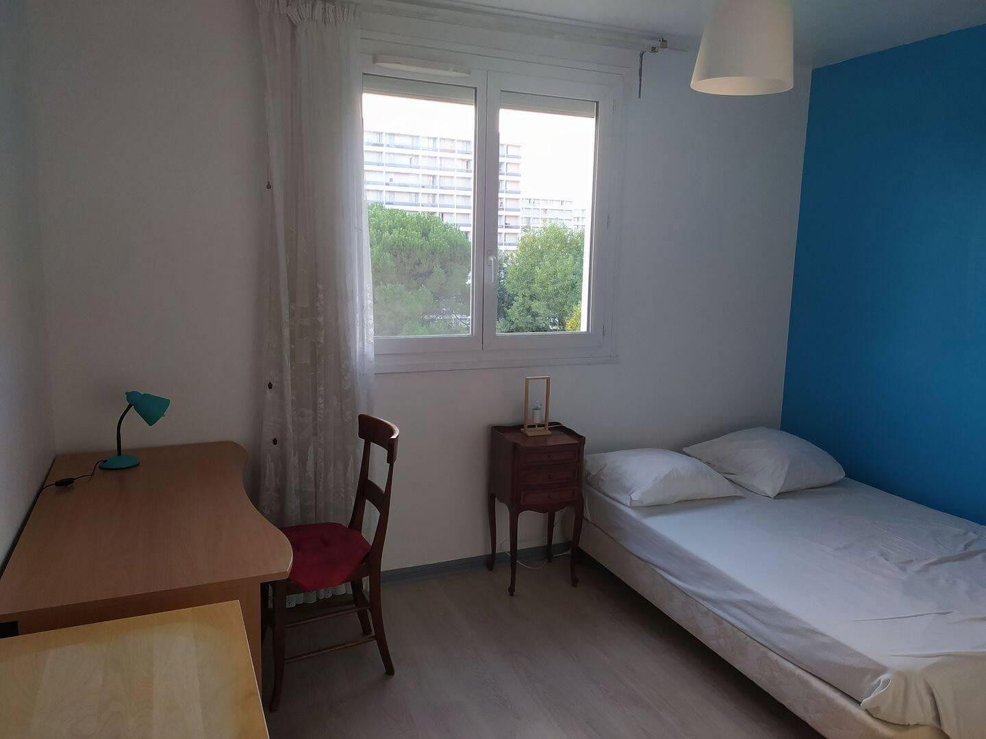 
                                                Colocation
                                                 Chambre spacieuse dans une colocation