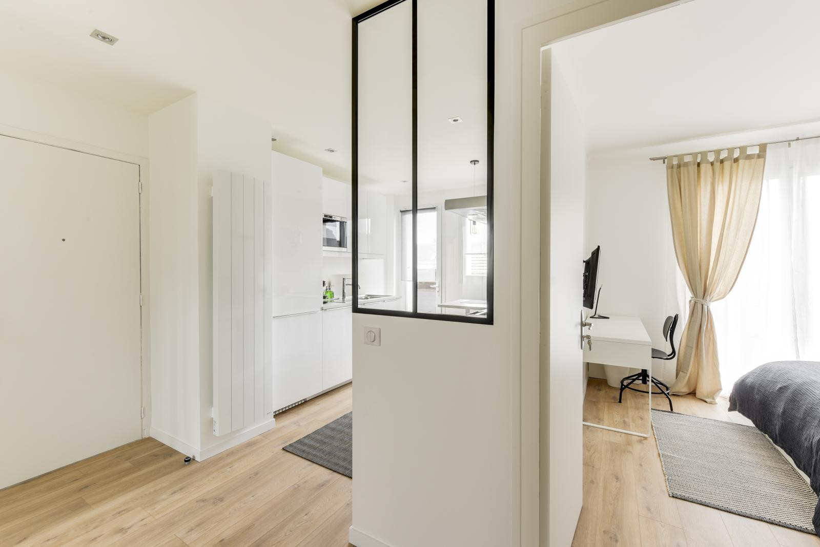 
                                                Location
                                                 Chambre Standing 15m² Tram T3 Tout Inclus + Ménage