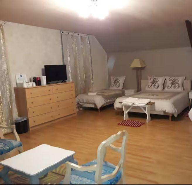 
                                                Colocation
                                                 Chambre/suite de 45m2