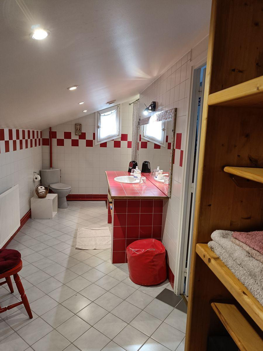
                                                Colocation
                                                 chambre superbe au centre de Paris