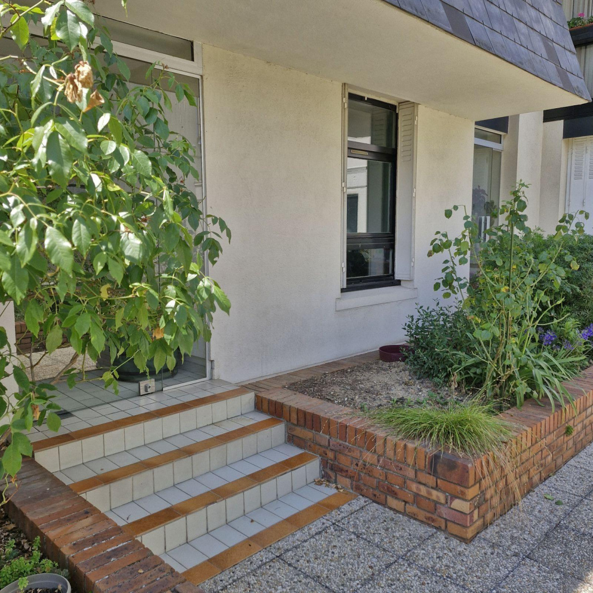 
                                                Colocation
                                                 Chambre tranquille à Ivry-sur-Seine