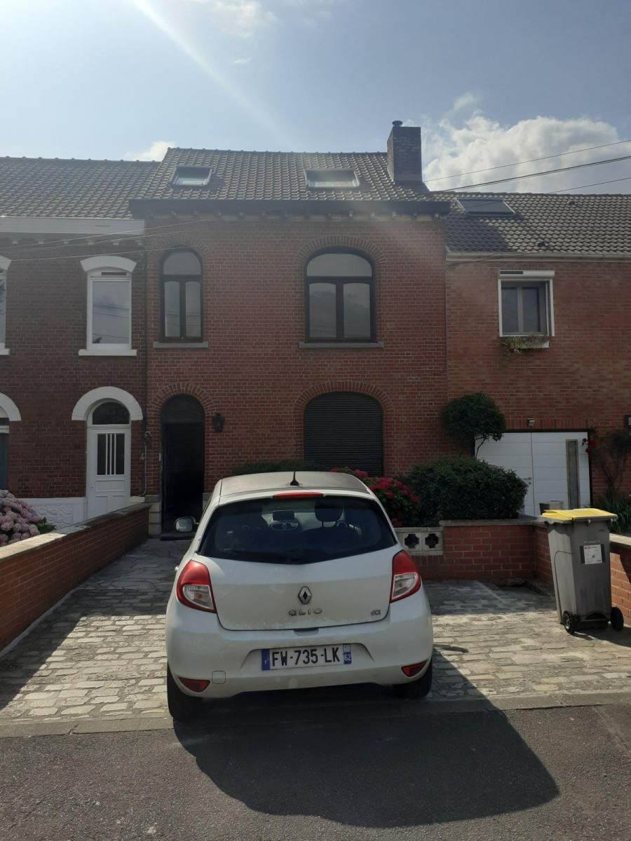 
                                                Colocation
                                                 Chambre vue jardin dans maison années 30