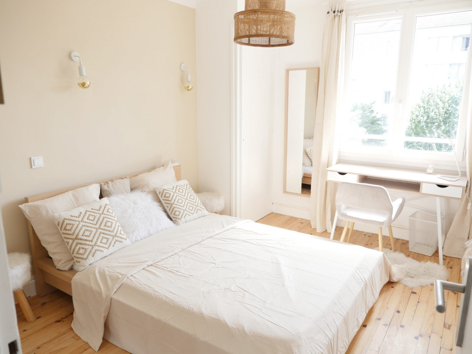 
                                                Location
                                                 Chambres cosy avec douche privée - tout inclus avec ménage (loyer tout inclus)