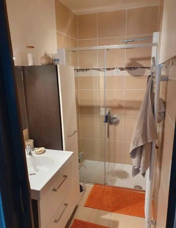 
                                                Colocation
                                                 Chambres dans belle colocation maison 120m²