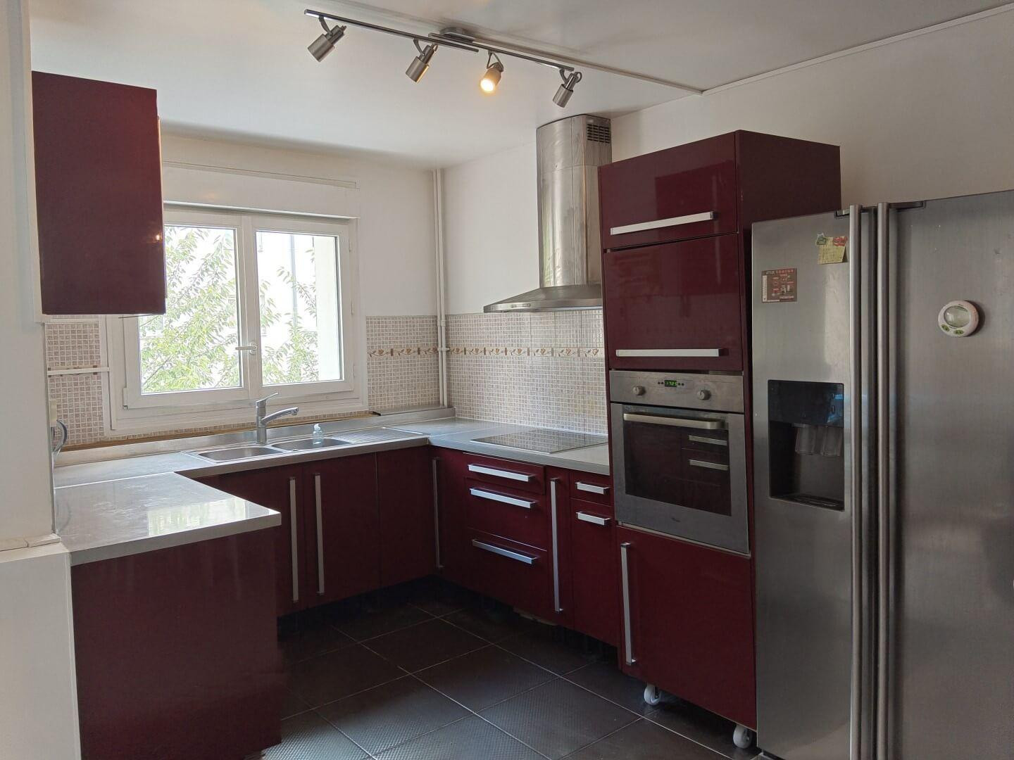 
                                                Colocation
                                                 Chambres dispo dans DUPLEX 95m² avec balcon