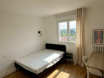 
                                                Colocation
                                                 Chambres dispos dans belle coloc rénovée