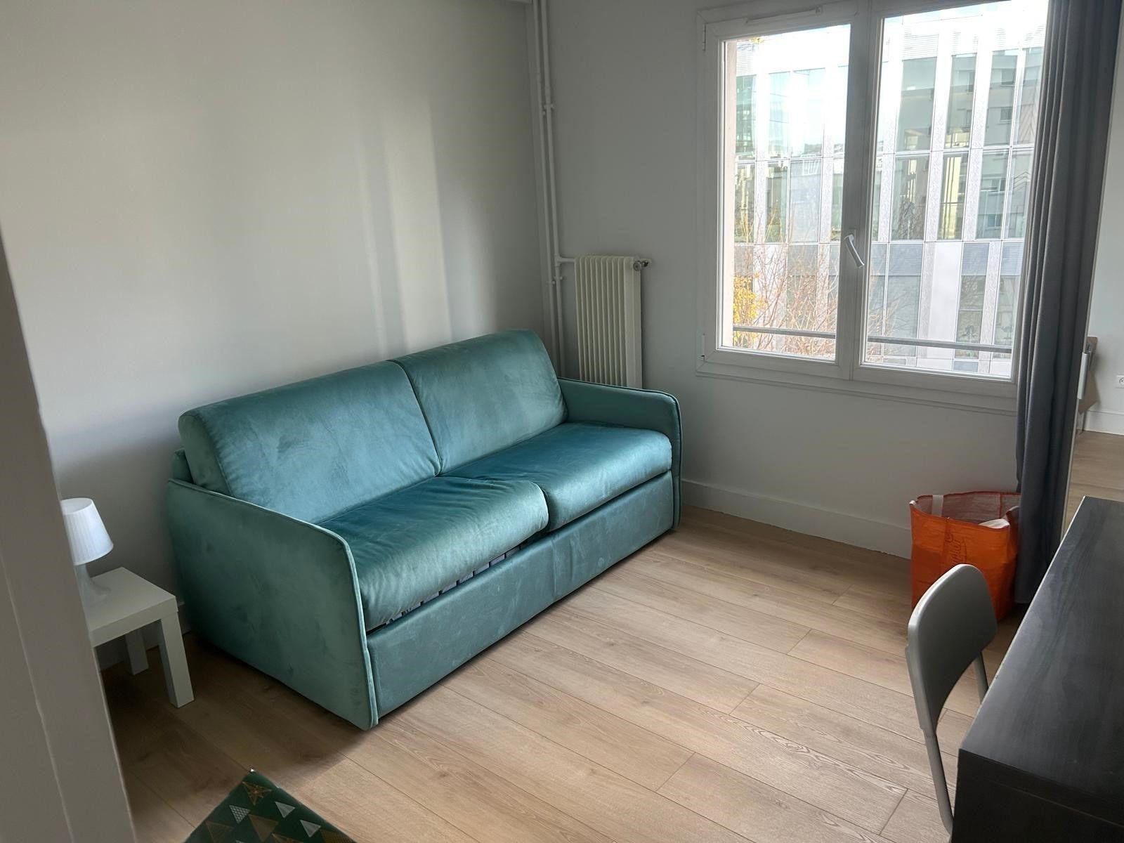 
                                                Colocation
                                                 Chambres dispos dans coloc lumineuse 77m²