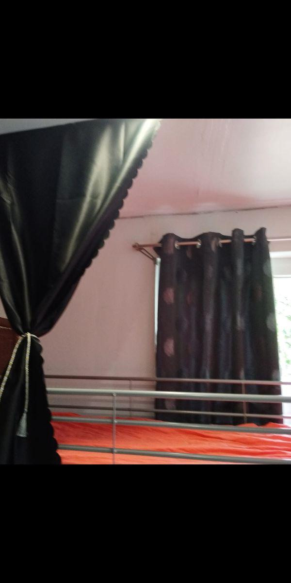 
                                                Colocation
                                                 Chambres en Coliving / Villa, wifi, vallon